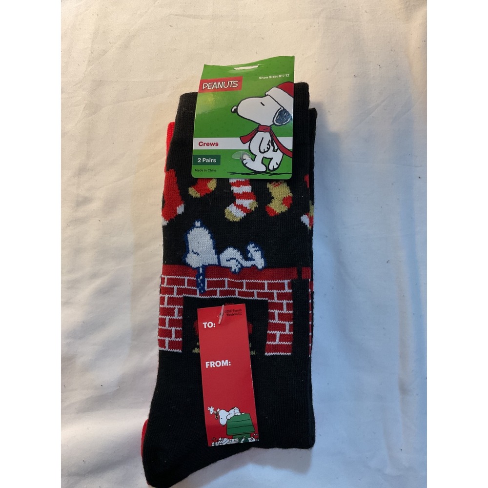 Peanuts Snoopy Christmas Socks 2‎ Pairs Crew Socks Holiday Gift Size 6-12